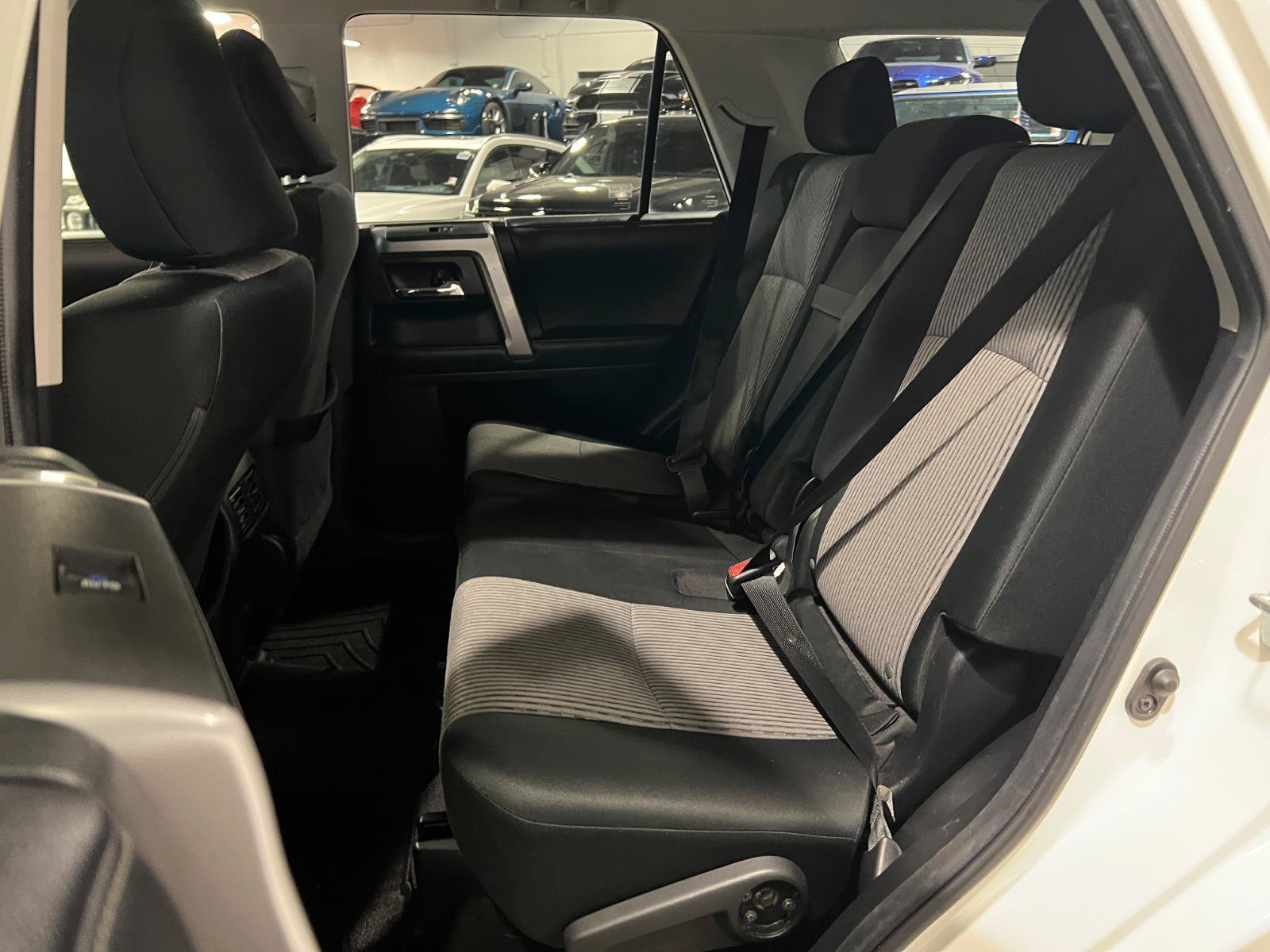 Used 2022 Toyota 4Runner SR5 AWD/4WD image 27