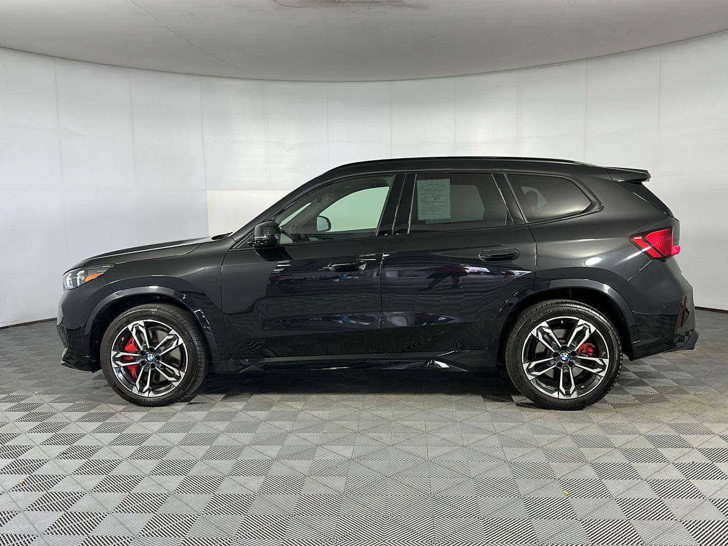 Used 2025 BMW X1 M35i w/ Premium Package AWD/4WD image 4