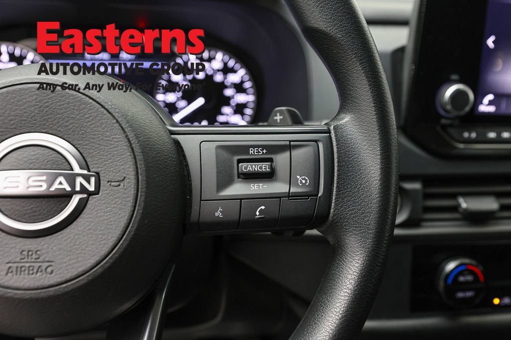 Used 2024 Nissan Pathfinder S AWD/4WD image 16