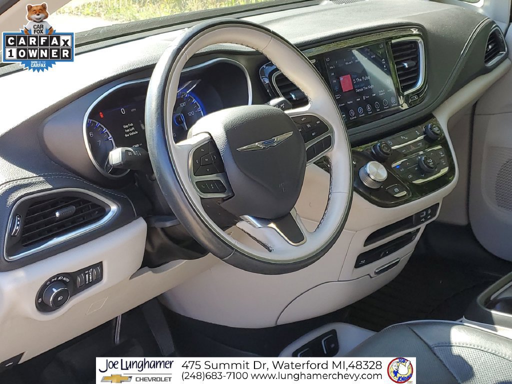 Used 2020 Chrysler Pacifica Limited FWD image 11