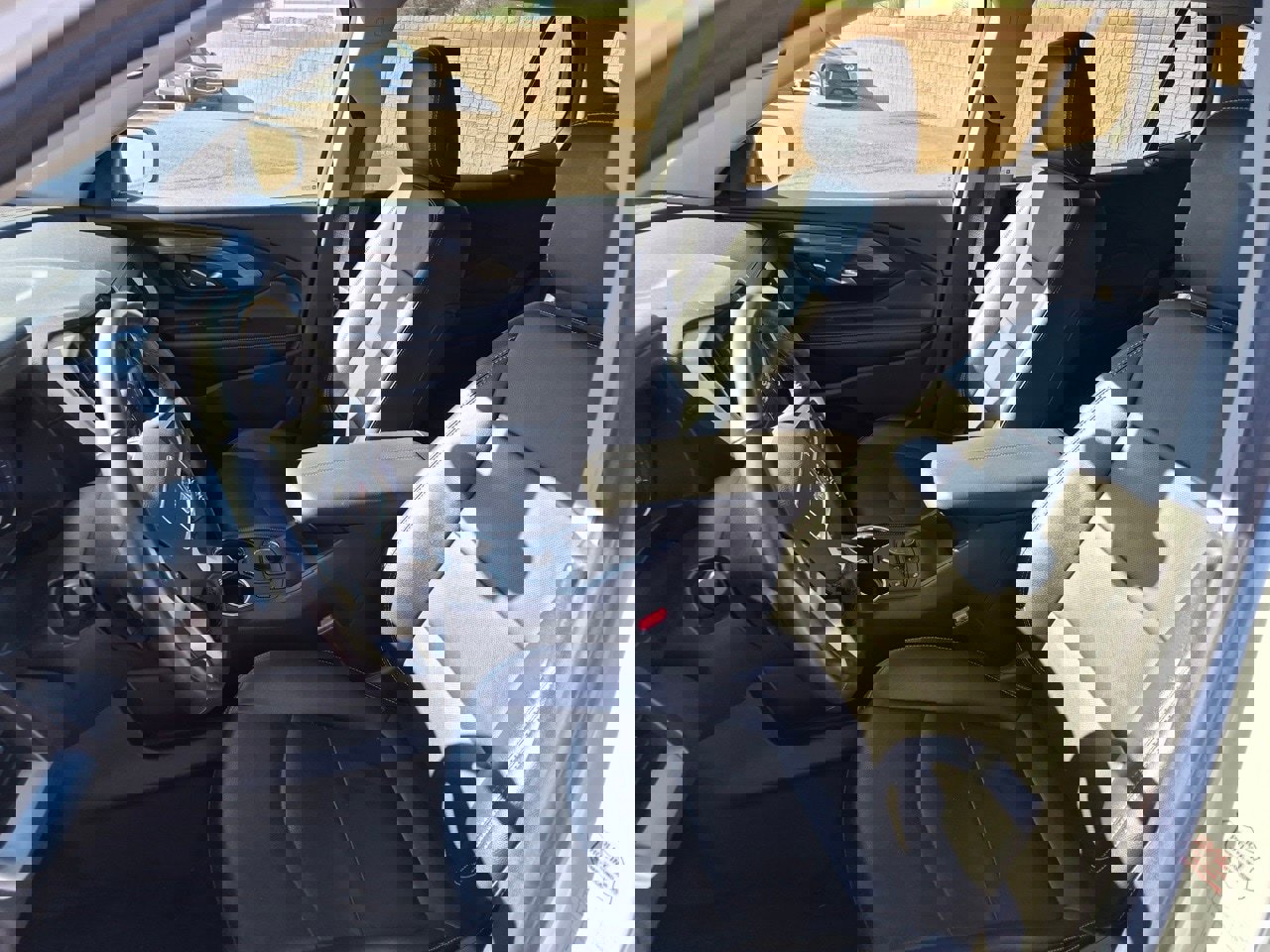 Used 2024 GMC Terrain SLT image 19