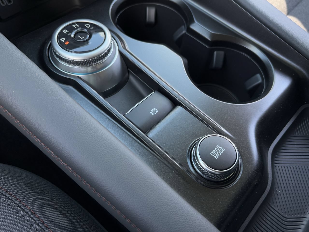 New 2026 Ford Explorer Active AWD/4WD image 17