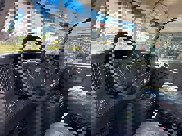 Used 2016 GMC Savana 3500 Extended image 10