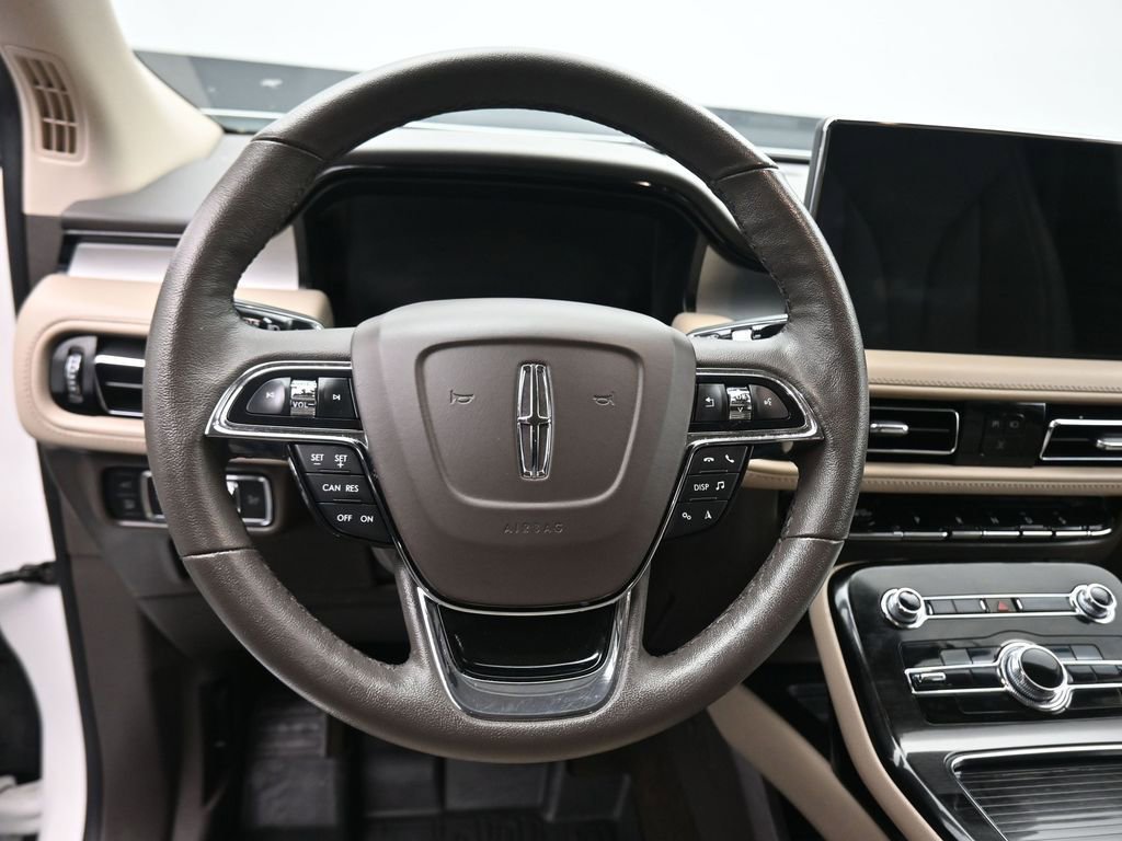 Used 2022 Lincoln Nautilus AWD w/ Premium Package image 14