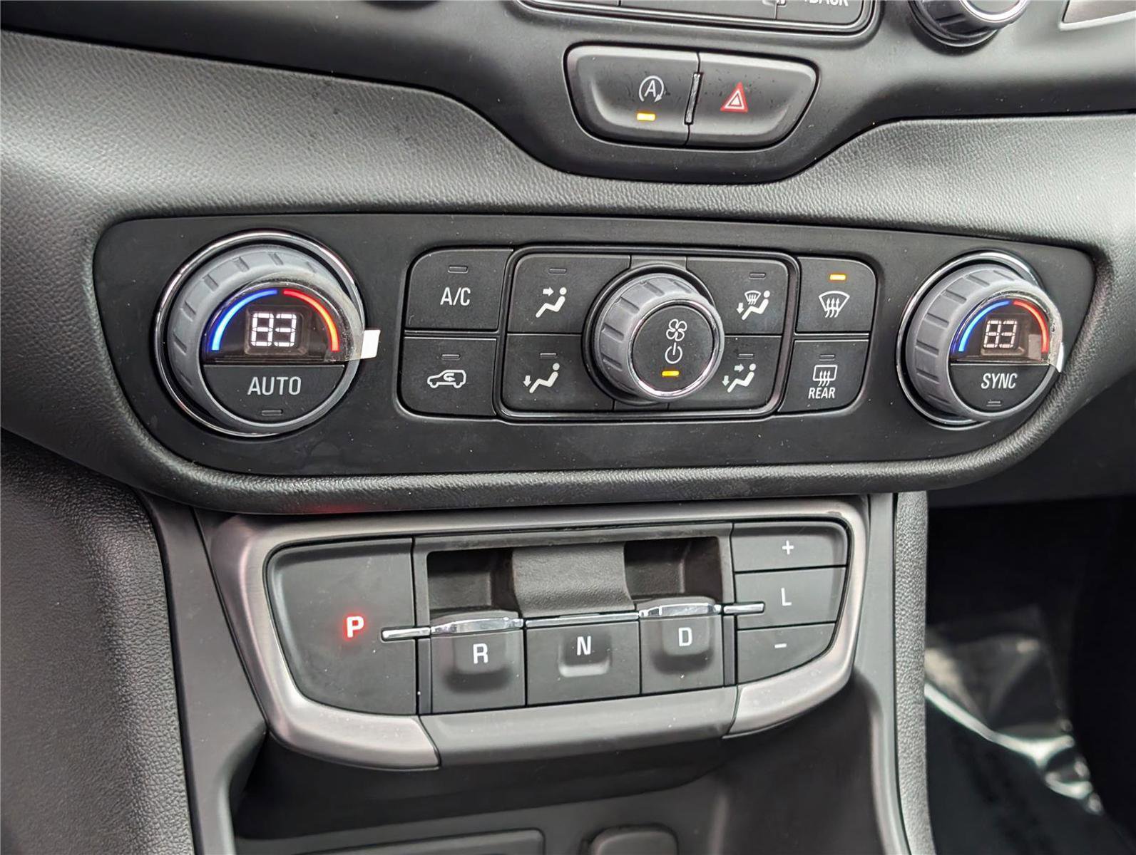 Used 2022 GMC Terrain AT4 w/ Infotainment Package II image 28