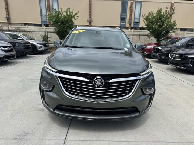 Used 2023 Buick Enclave Essence FWD image 2
