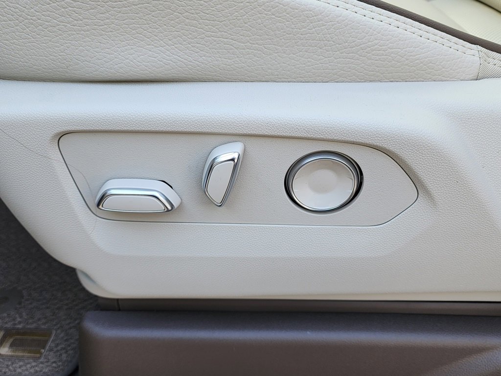 New 2026 GMC Yukon XL Denali w/ Sun & Power Step Package image 18