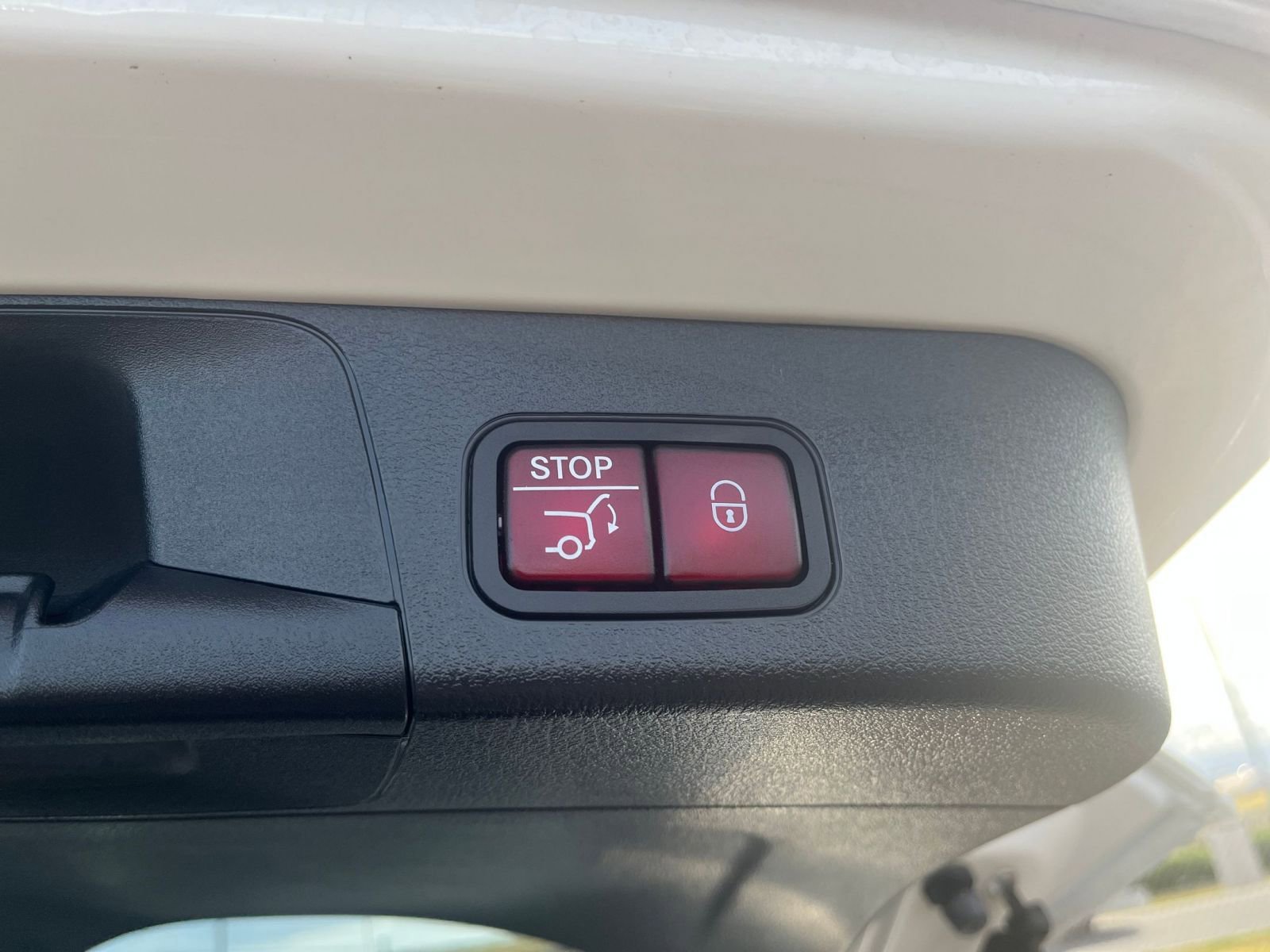 Used 2024 Mercedes-Benz EQB 250+ image 25