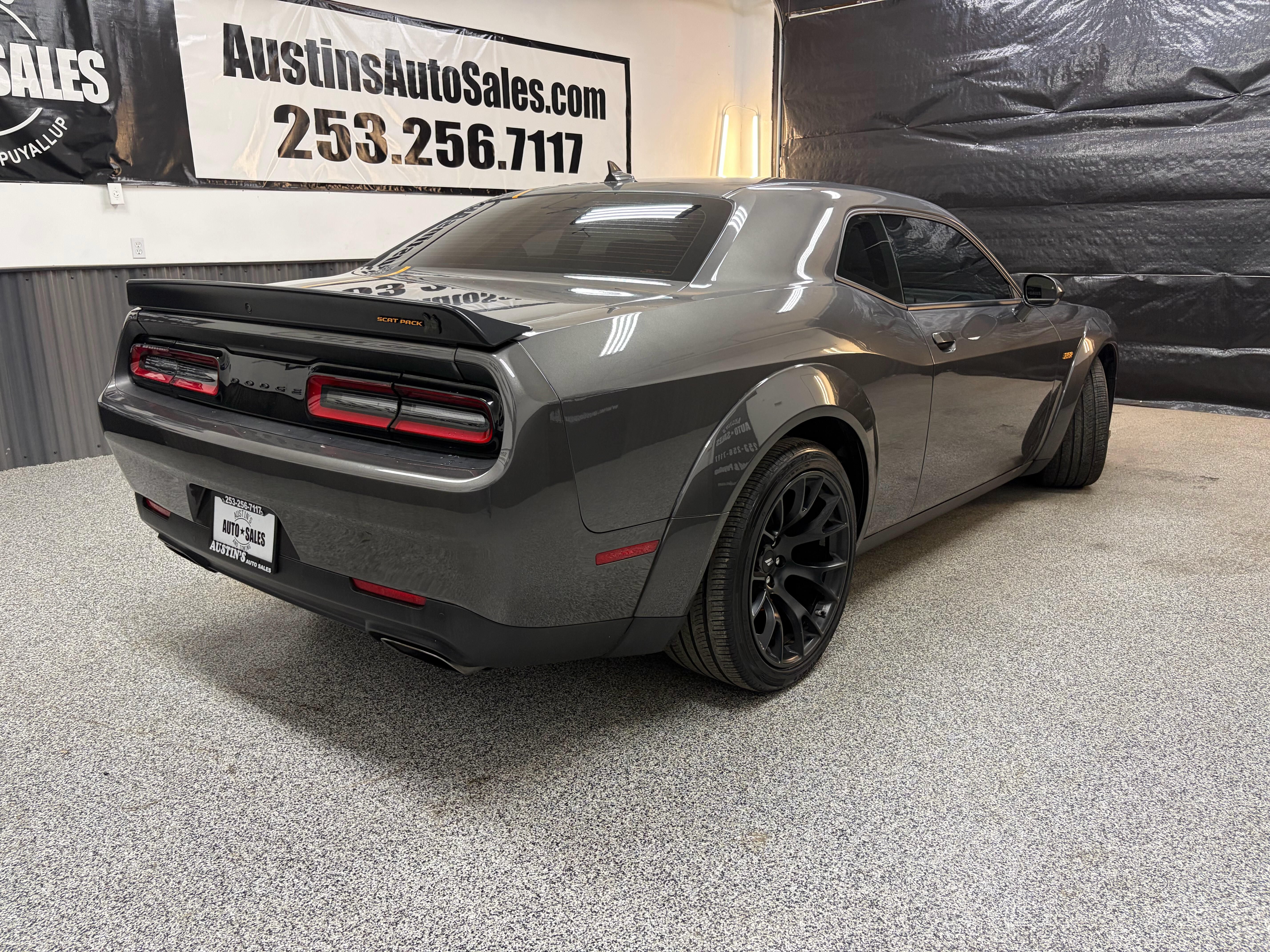 Used 2023 Dodge Challenger R/T Scat Pack RWD image 3