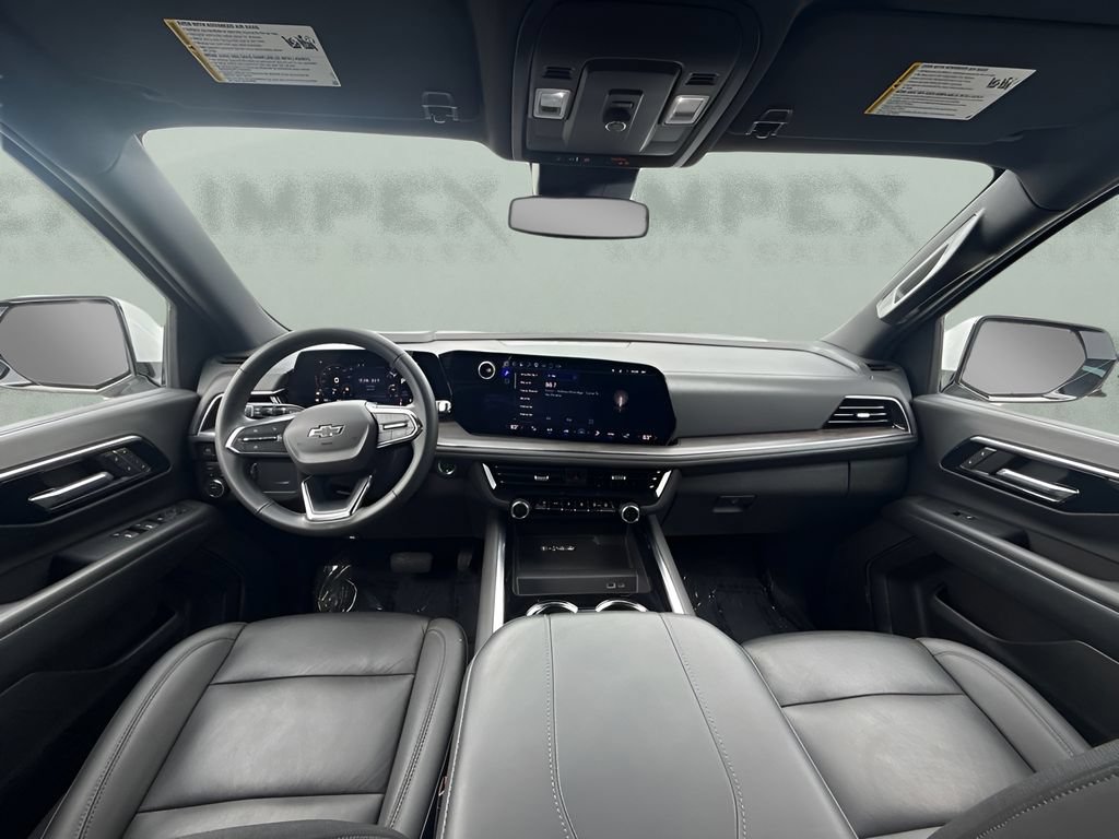 Used 2025 Chevrolet Suburban Z71 AWD/4WD image 8