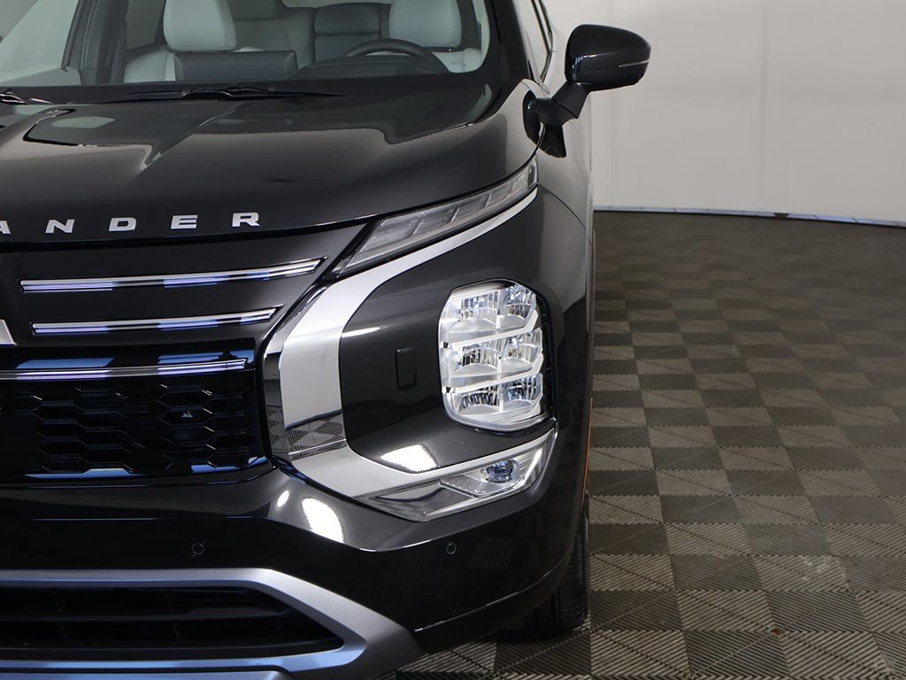 New 2025 Mitsubishi Outlander SEL image 19