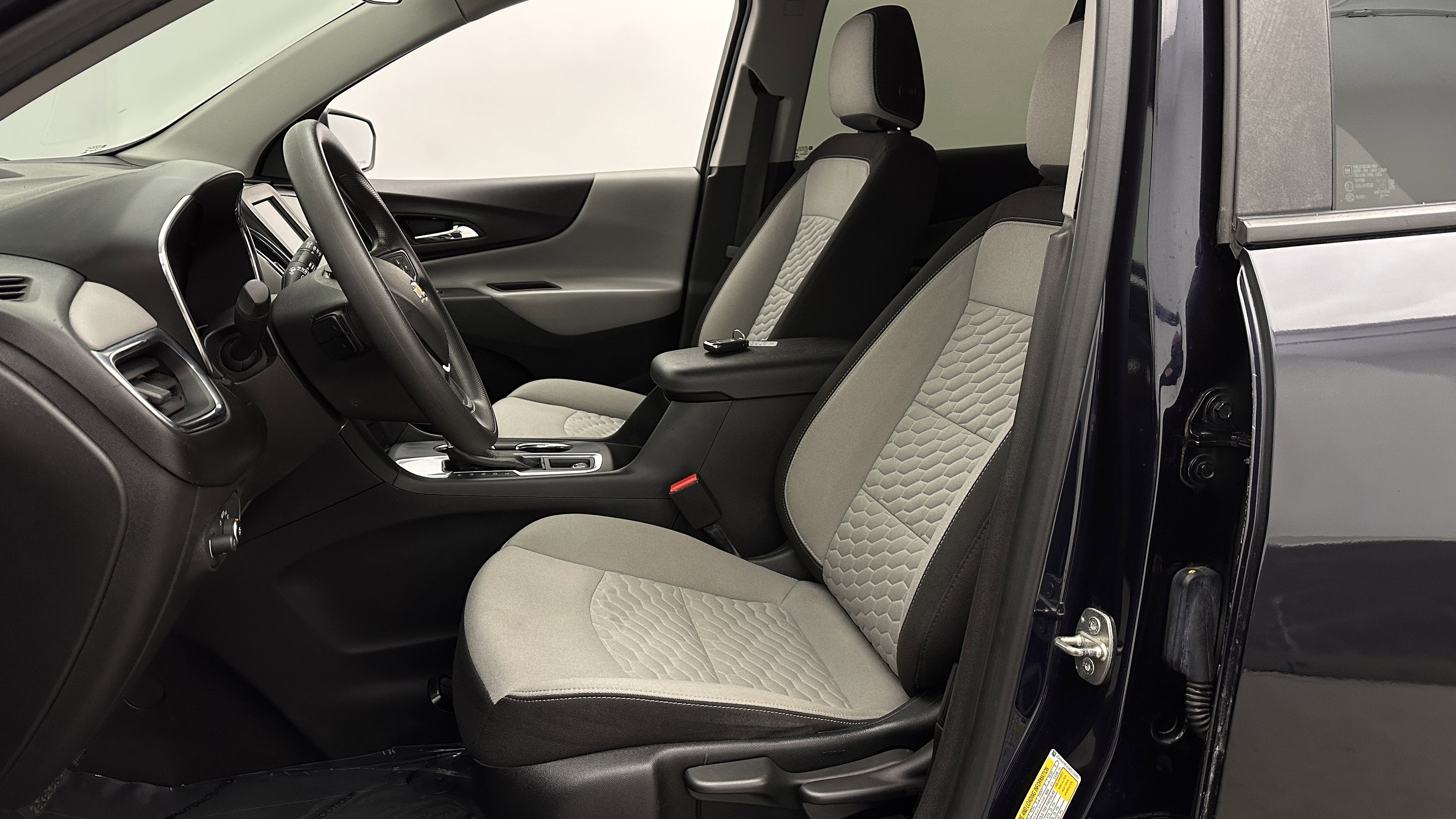 Used 2021 Chevrolet Equinox LS w/ LPO, Blackout Package image 12