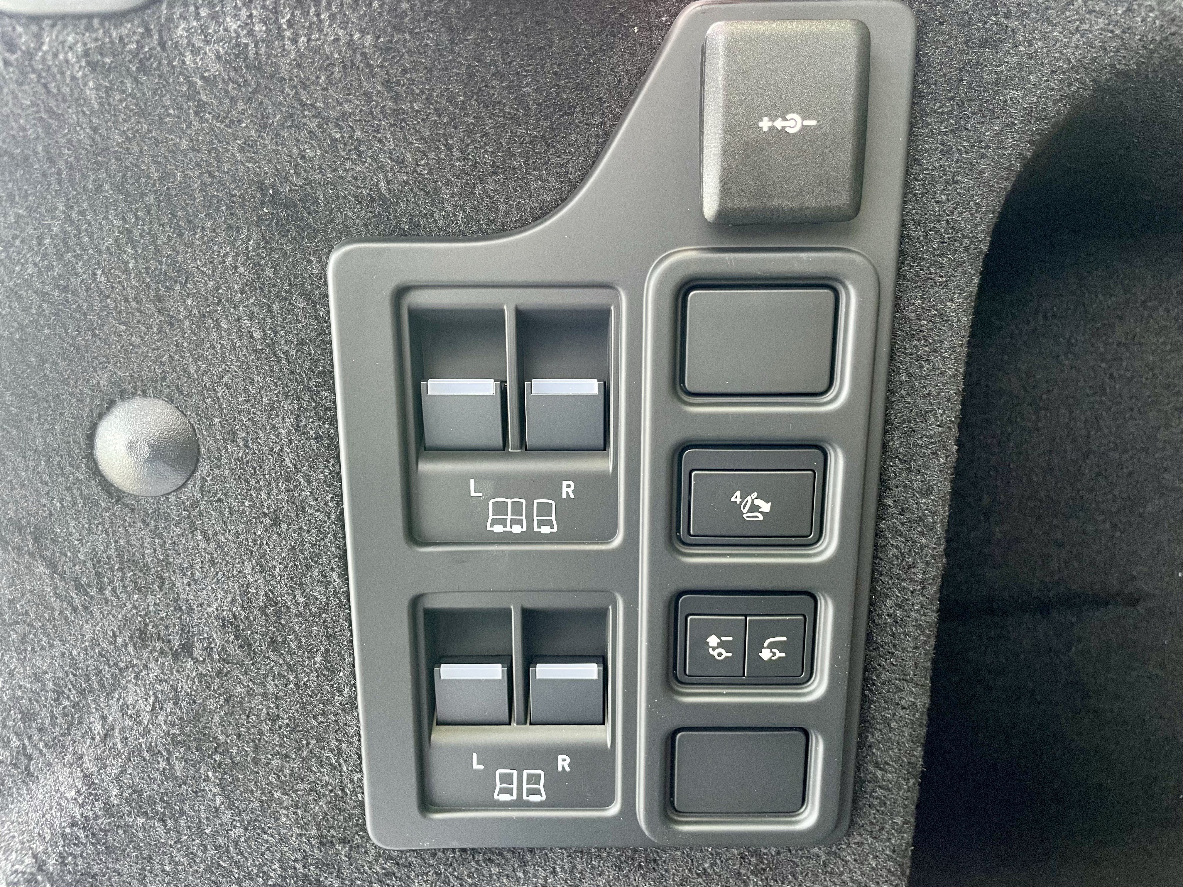 New 2026 Land Rover Discovery Dynamic SE AWD/4WD image 42