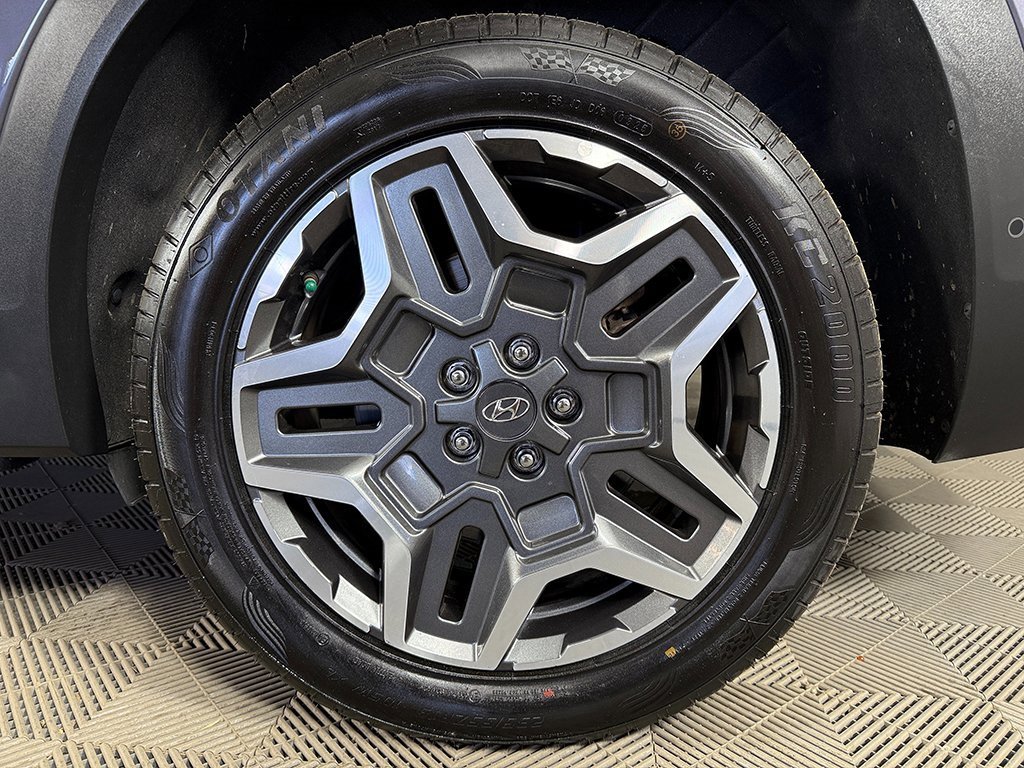 Used 2022 Hyundai Santa Fe Limited image 25