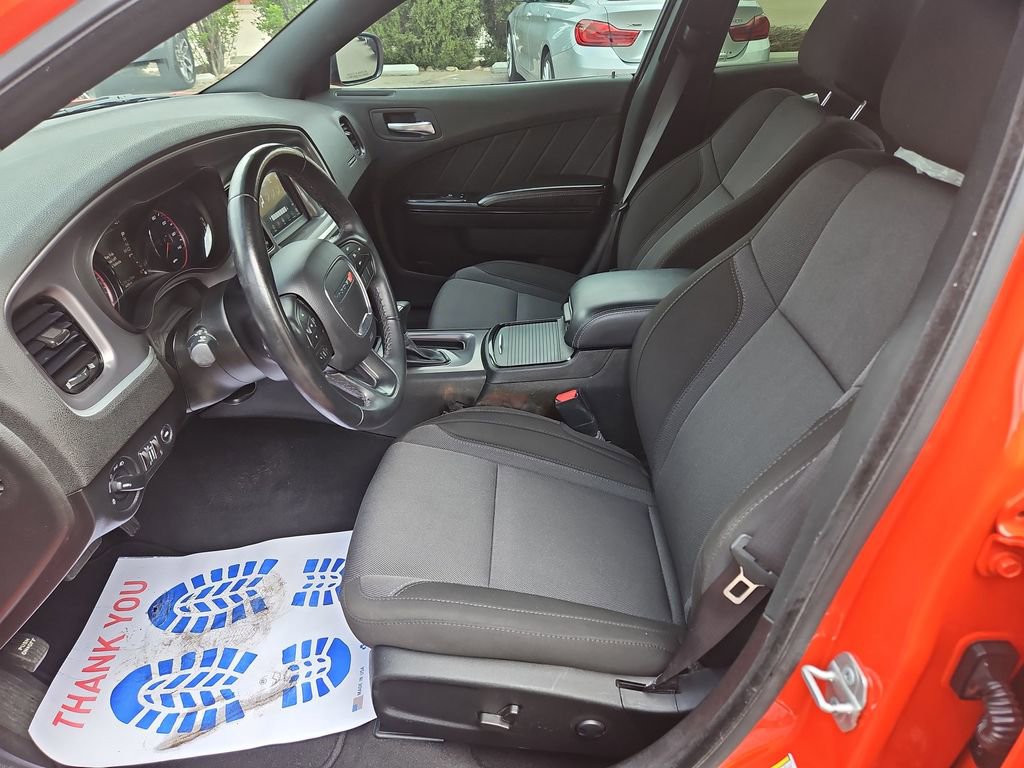 Used 2022 Dodge Charger SXT w/ Blacktop Package RWD image 9