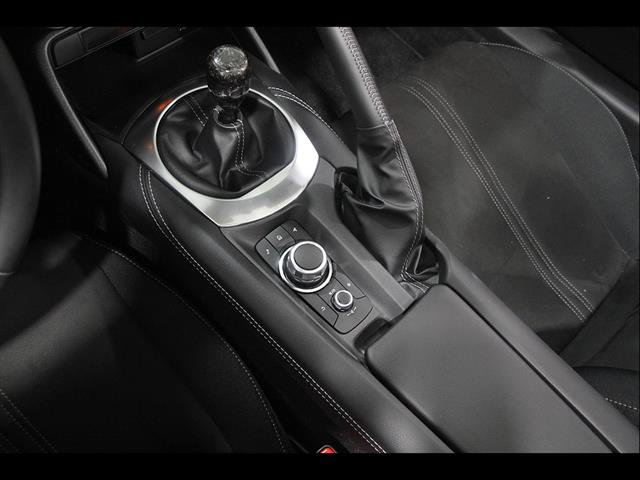 Used 2025 MAZDA MX-5 Miata Club RWD image 15