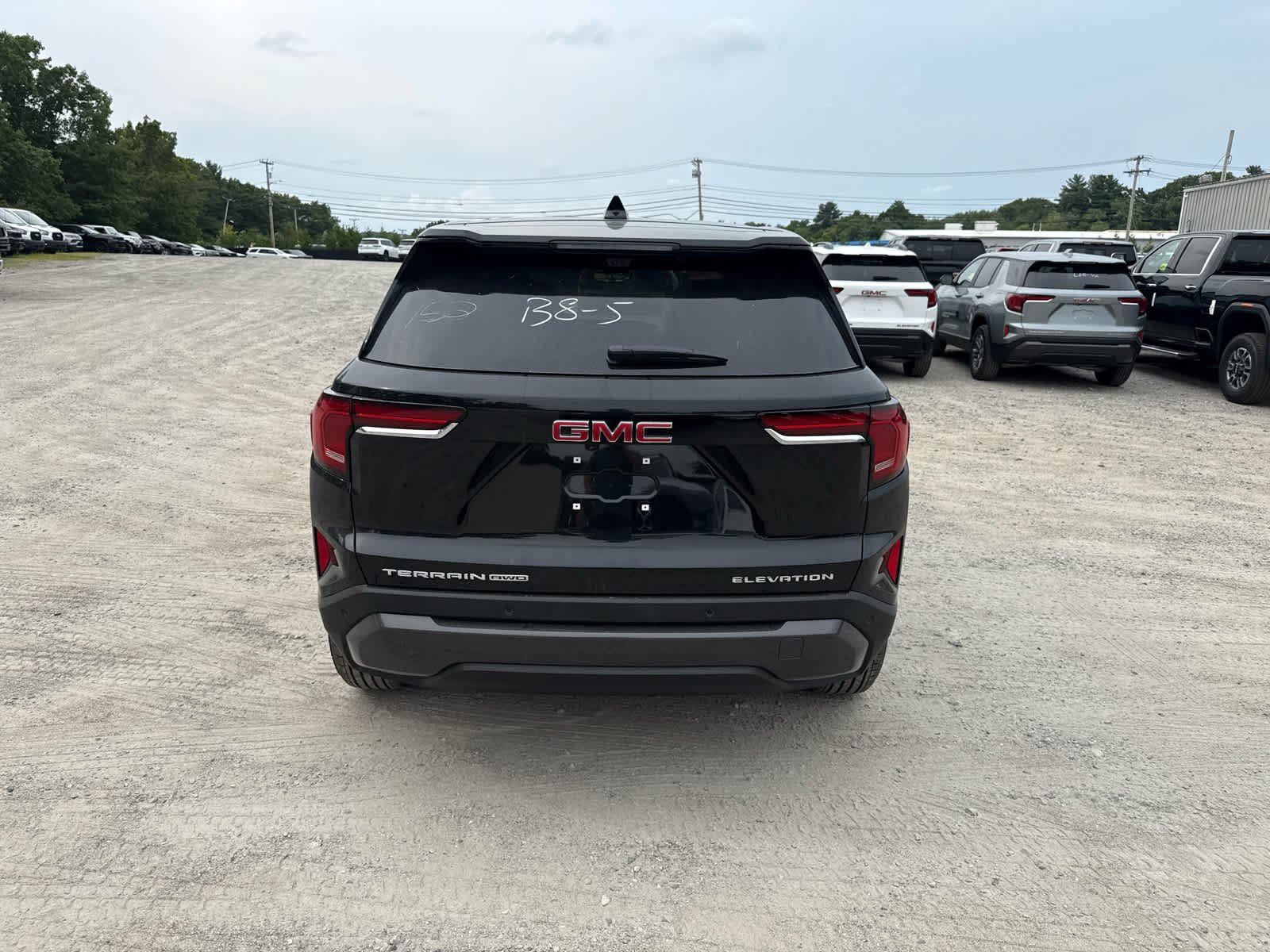 New 2027 GMC Terrain Elevation w/ Technology Package II AWD/4WD image 4