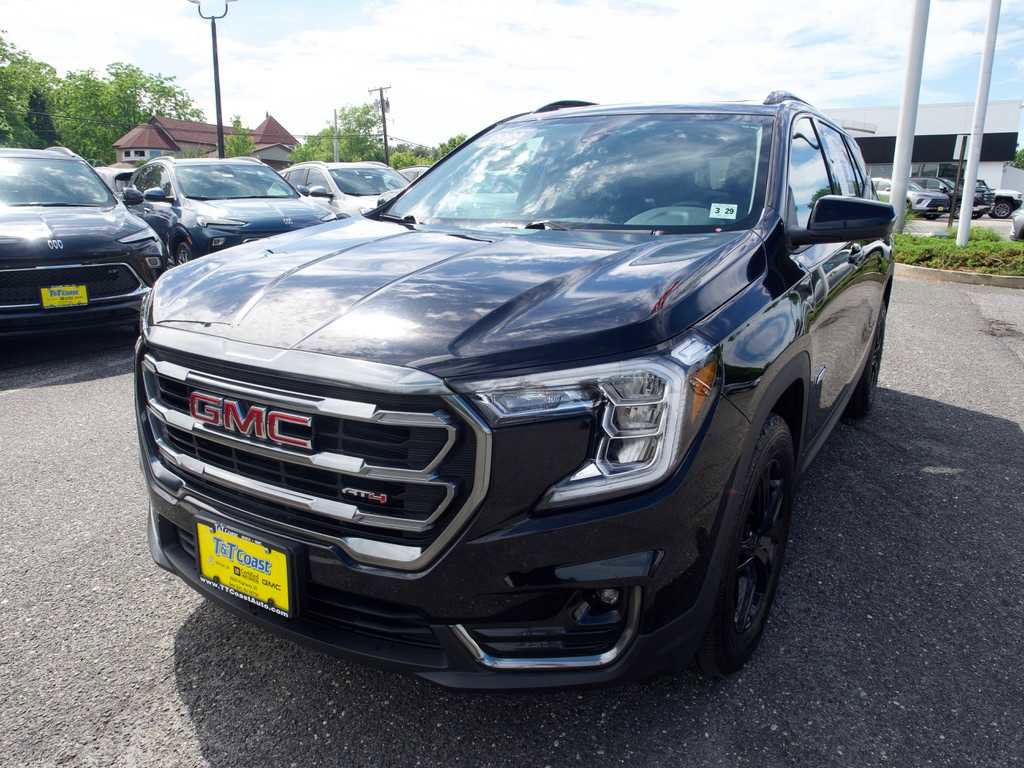 Certified 2024 GMC Terrain AT4 AWD/4WD image 1