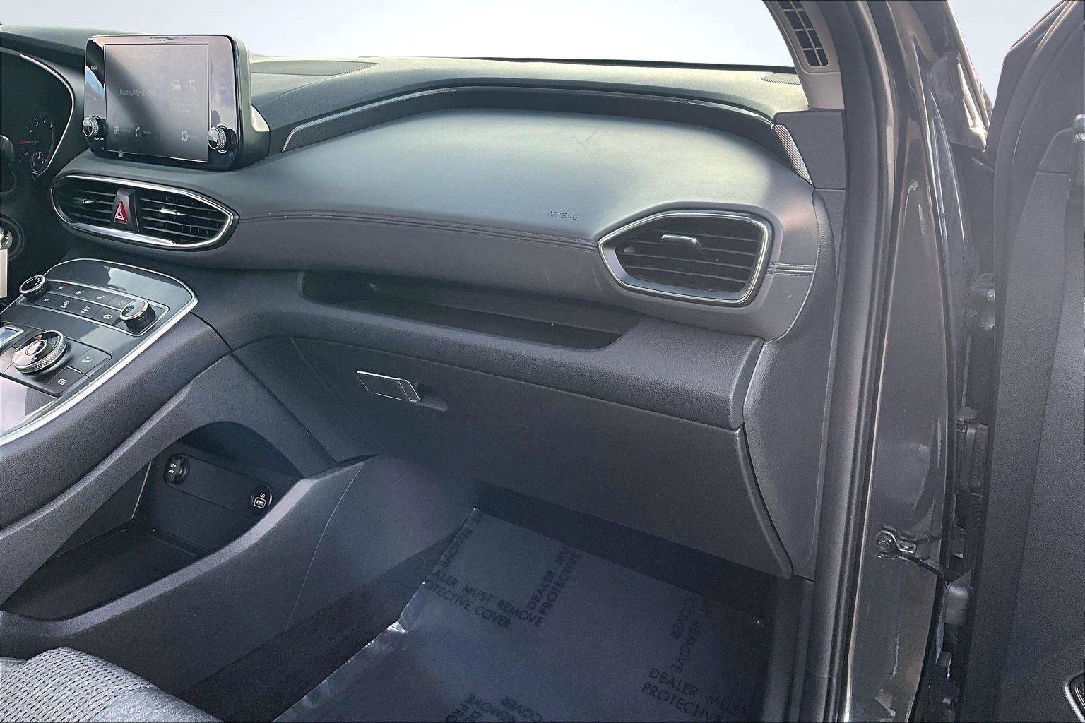 Used 2023 Hyundai Santa Fe SE image 17