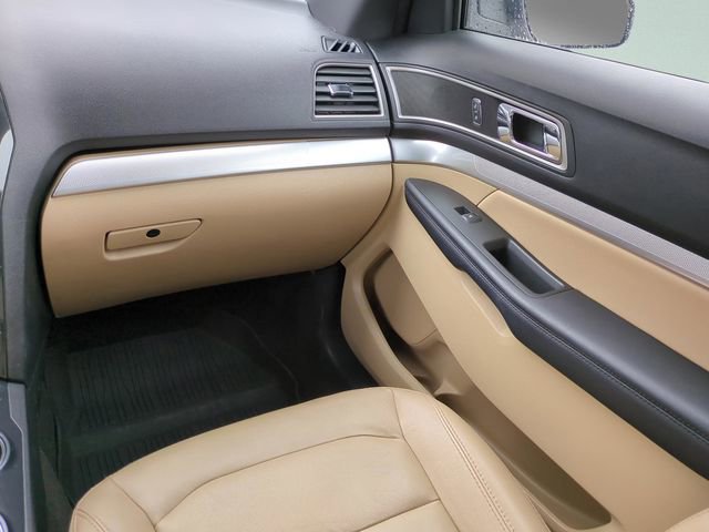 Used 2017 Ford Explorer XLT w/ Equipment Group 202A image 13