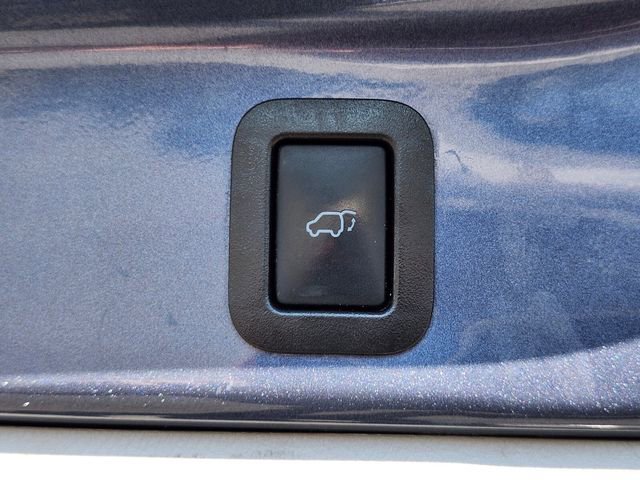 Used 2019 Toyota Highlander XLE AWD/4WD image 36