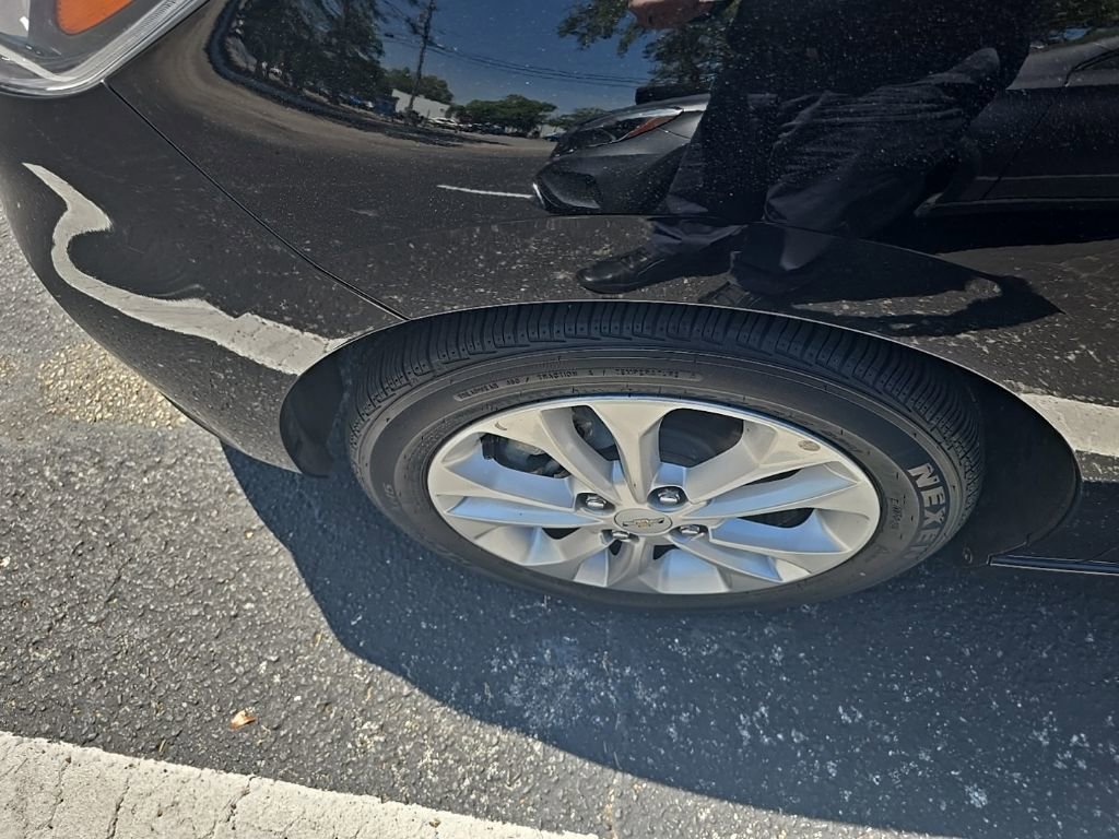 Used 2021 Chevrolet Spark LT FWD image 8