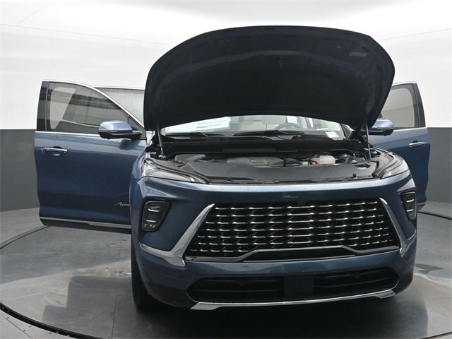 Certified 2025 Buick Enclave Avenir image 54