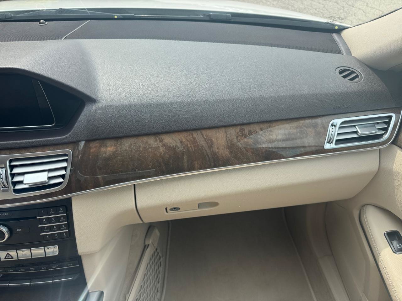 Used 2016 Mercedes-Benz E 350 4MATIC Sedan image 21