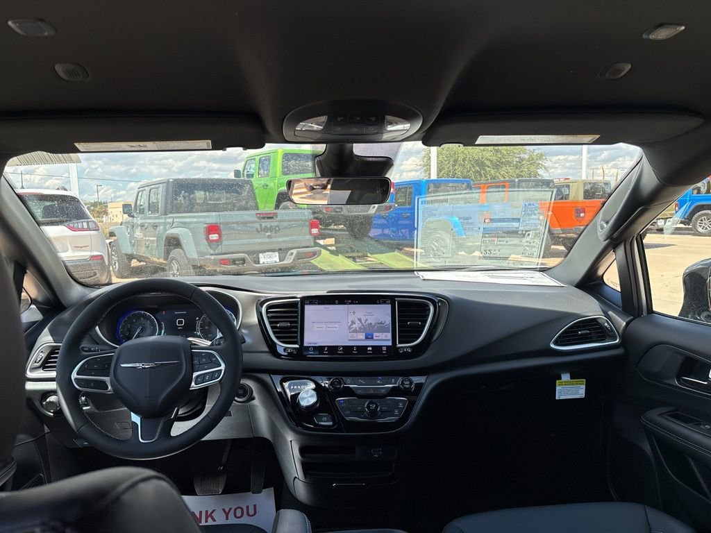 New 2026 Chrysler Voyager LX FWD image 44