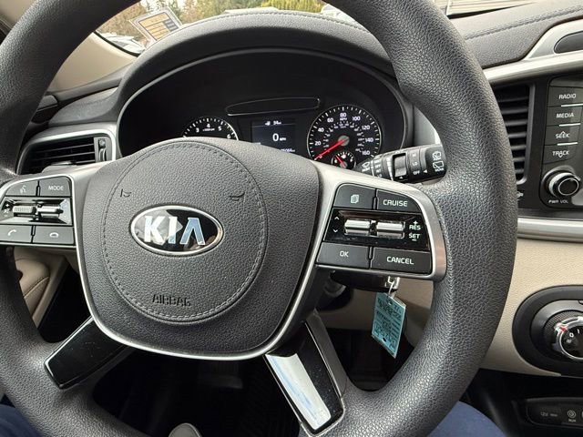 Used 2019 Kia Sorento LX image 16