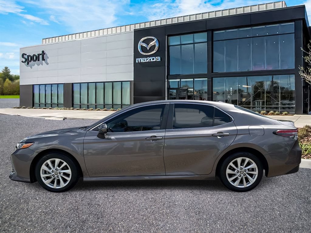Used 2024 Toyota Camry LE FWD image 7