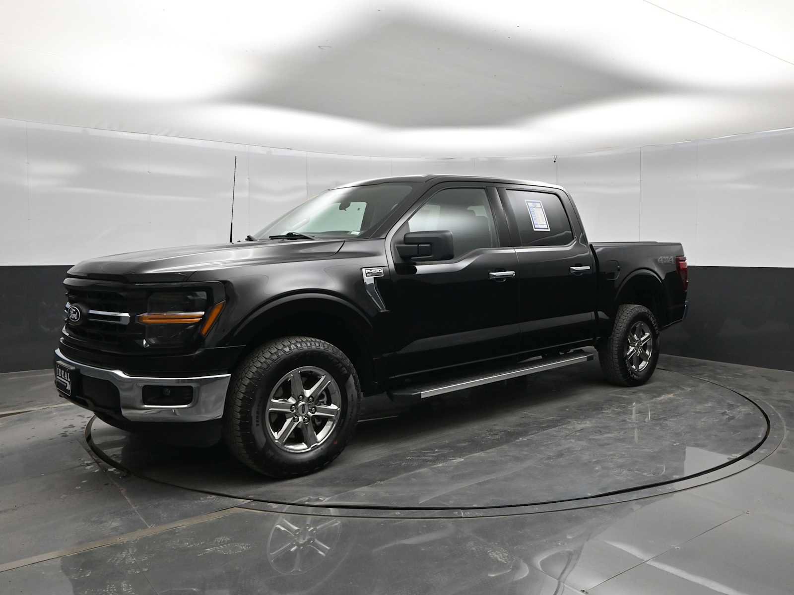 Used 2025 Ford F150 XLT w/ Equipment Group 301A Standard AWD/4WD image 4