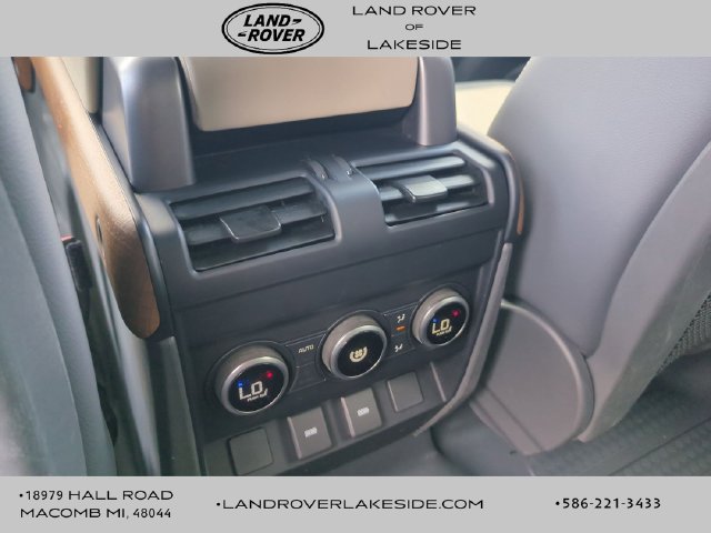 Used 2023 Land Rover Defender 110 X-Dynamic SE AWD/4WD image 13