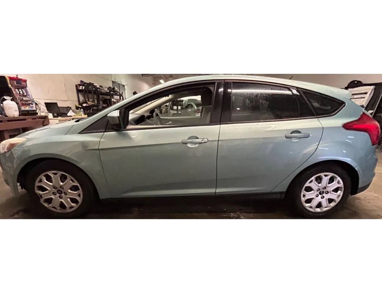 Used 2012 Ford Focus SE image 2