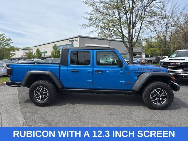 Used 2024 Jeep Gladiator Rubicon w/ Convenience Group AWD/4WD image 19