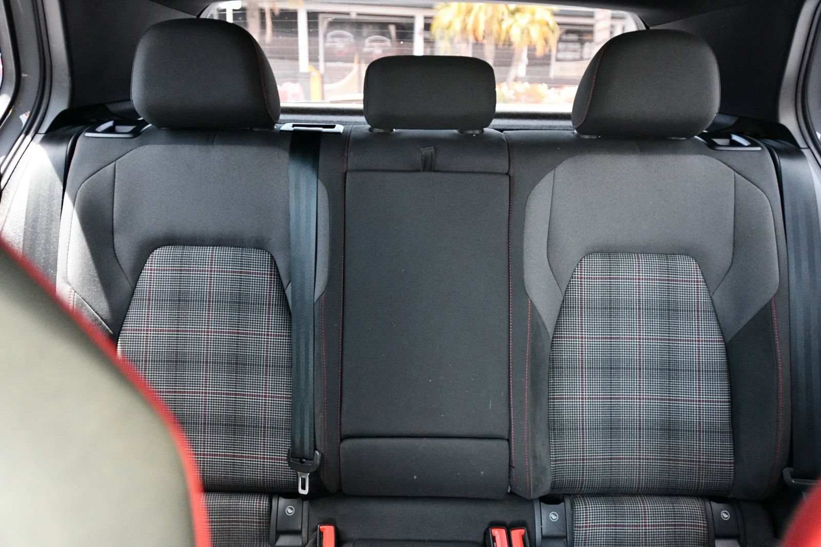 Used 2022 Volkswagen GTI SE FWD image 32