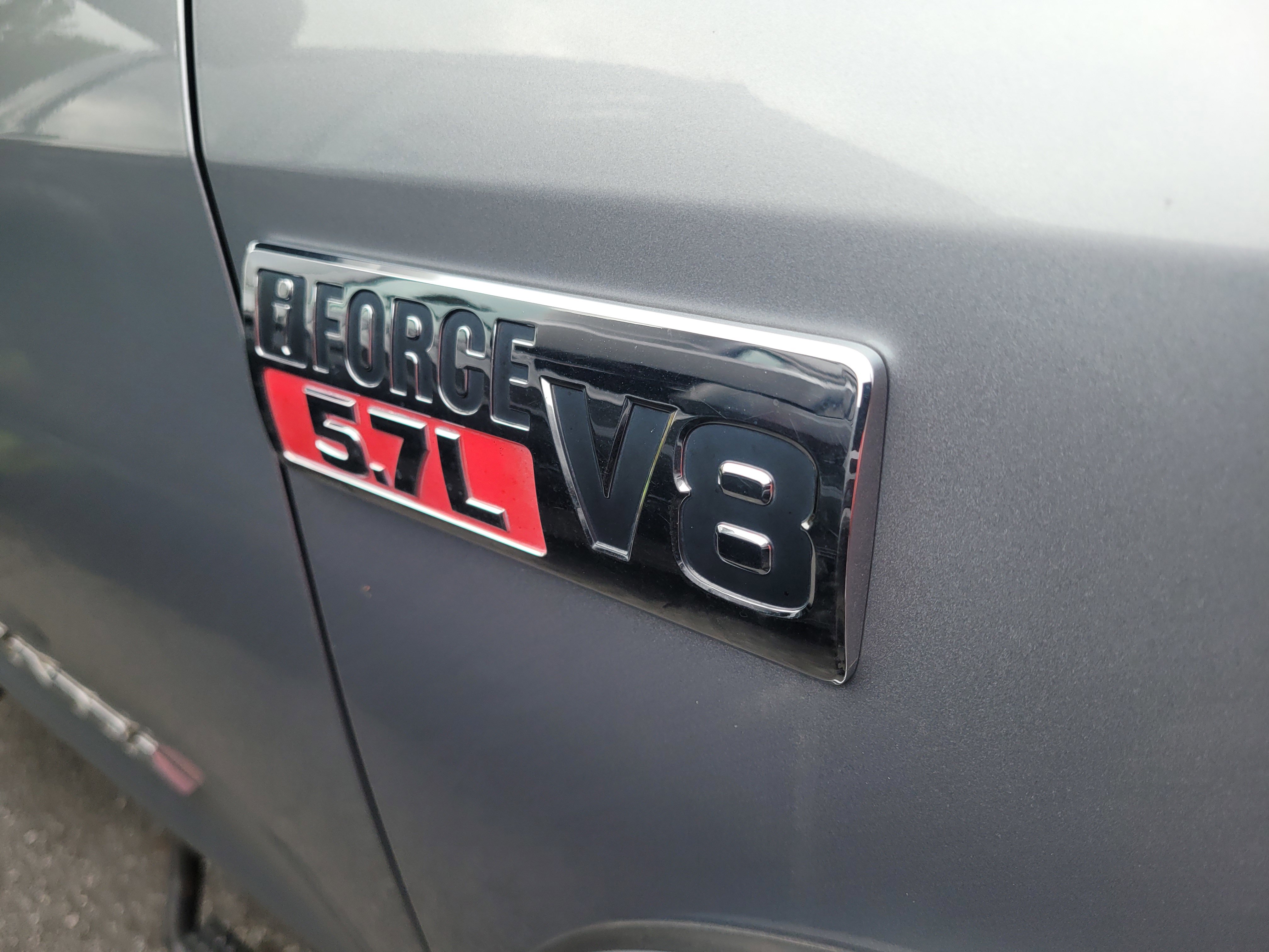 Used 2013 Toyota Tundra 4x4 Double Cab w/ SR5 Pkg image 5