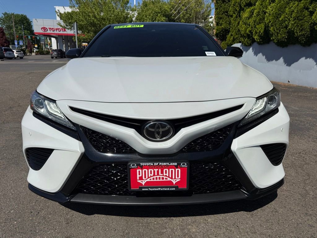 Used 2018 Toyota Camry XSE FWD image 3