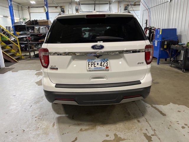 Used 2019 Ford Explorer XLT w/ Equipment Group 201A image 4