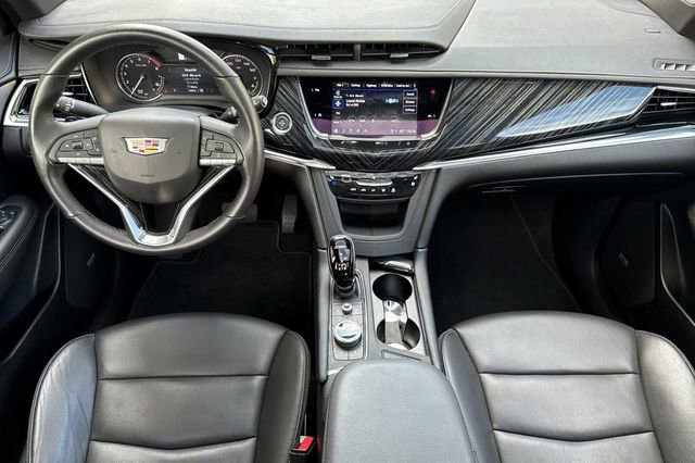 Certified 2025 Cadillac XT6 Premium Luxury image 13