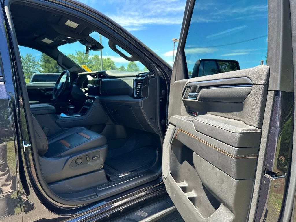 Used 2023 GMC Sierra 1500 AT4 w/ AT4 Premium Package AWD/4WD image 34