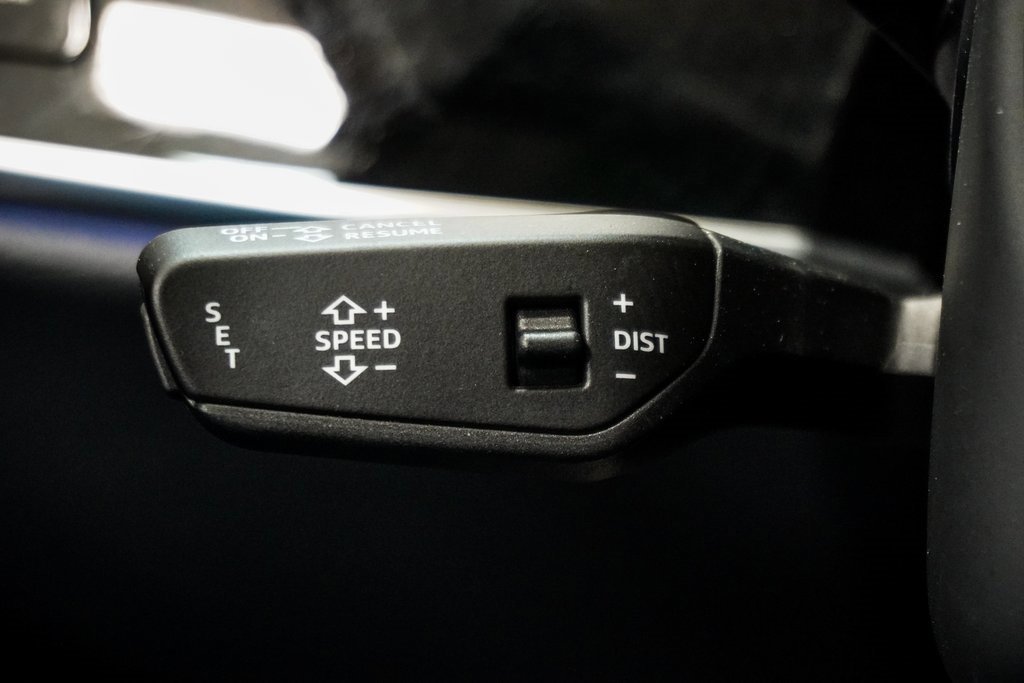 Used 2023 Audi S8 image 40