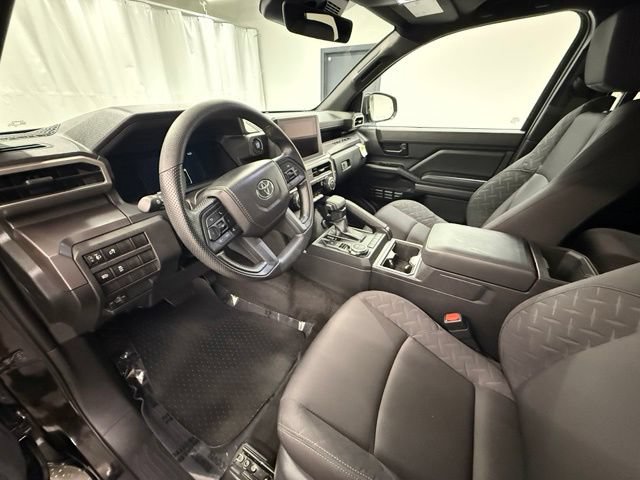 Certified 2026 Toyota Tacoma SR5 AWD/4WD image 12