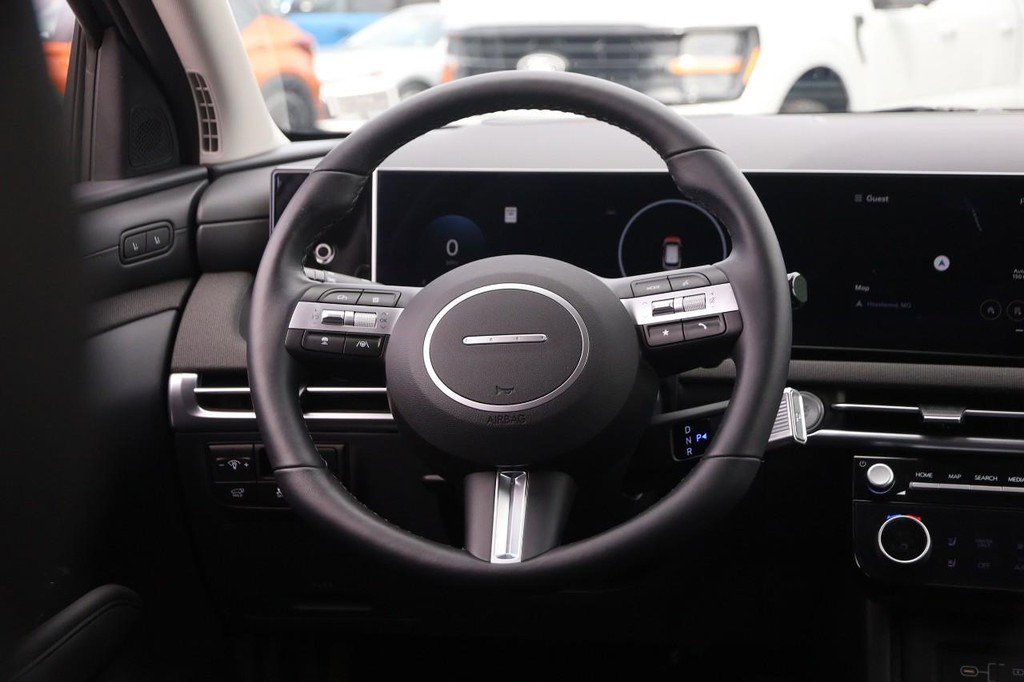 Used 2025 Hyundai Tucson Limited image 25