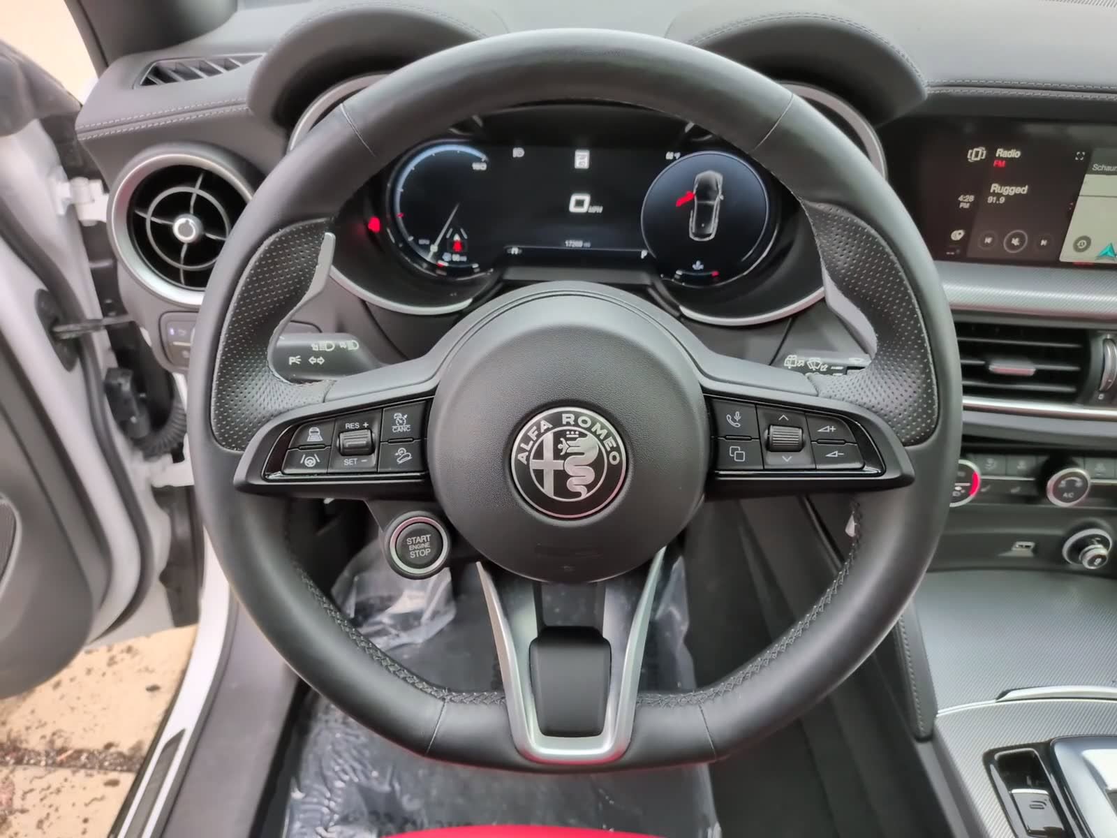 Used 2024 Alfa Romeo Stelvio Veloce image 23