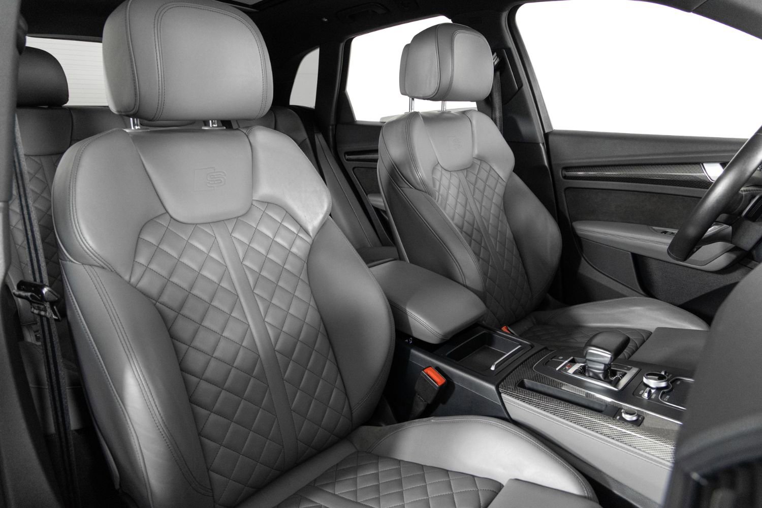 Used 2018 Audi SQ5 Premium Plus w/ Navigation Package image 26