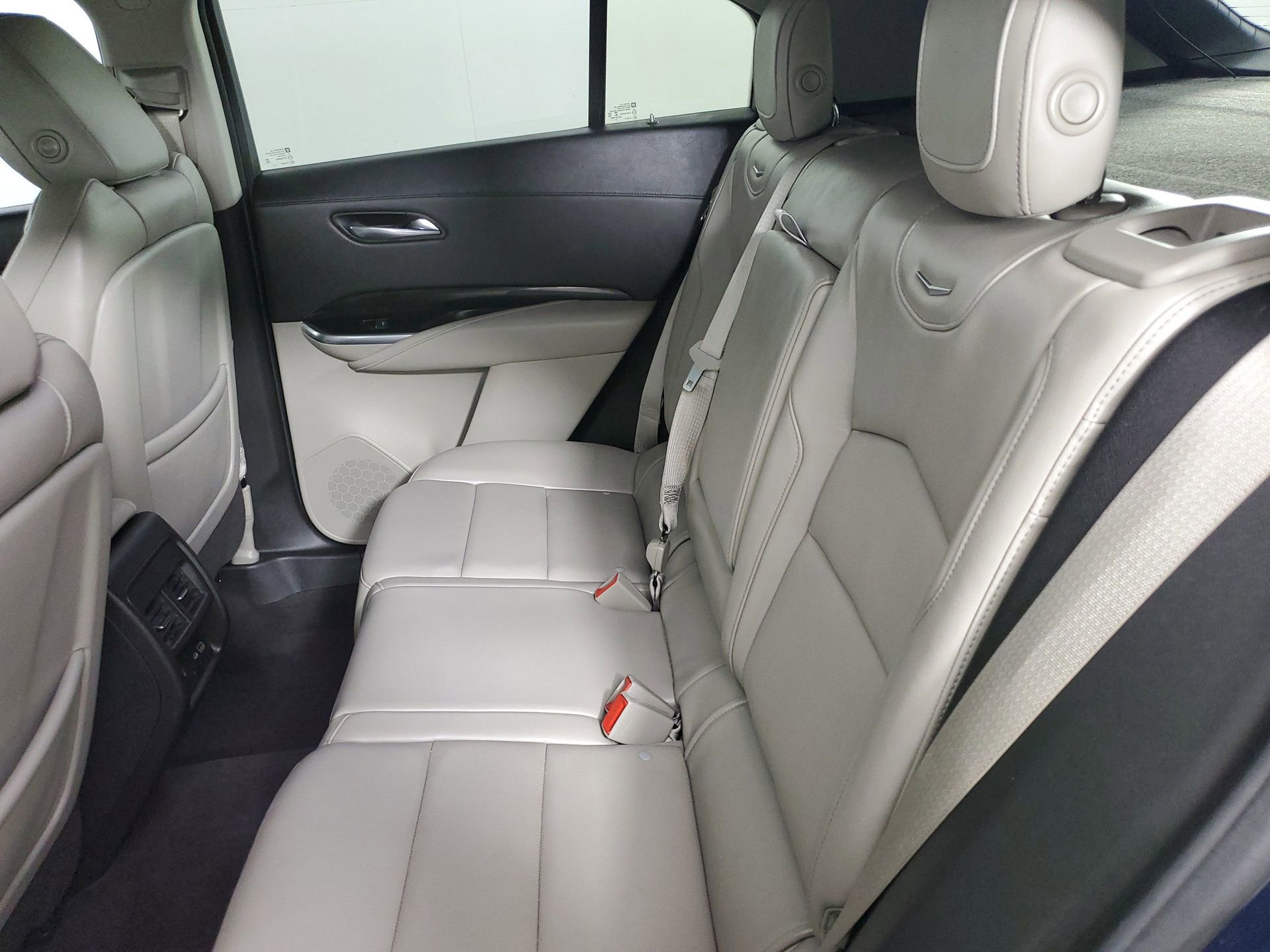 Used 2020 Cadillac XT4 Premium Luxury image 49