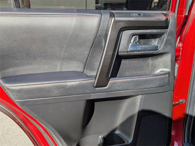 Used 2020 Toyota 4Runner 4WD image 25