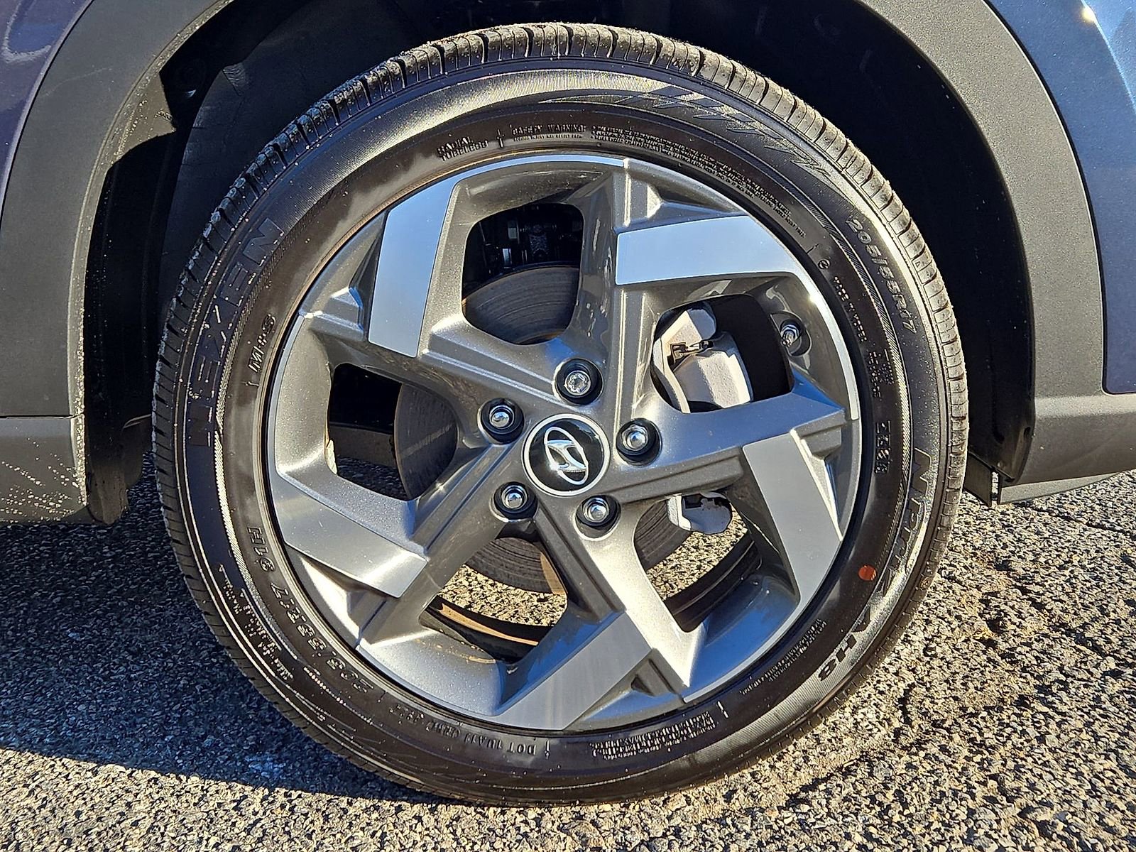 Certified 2025 Hyundai Venue Limited image 33