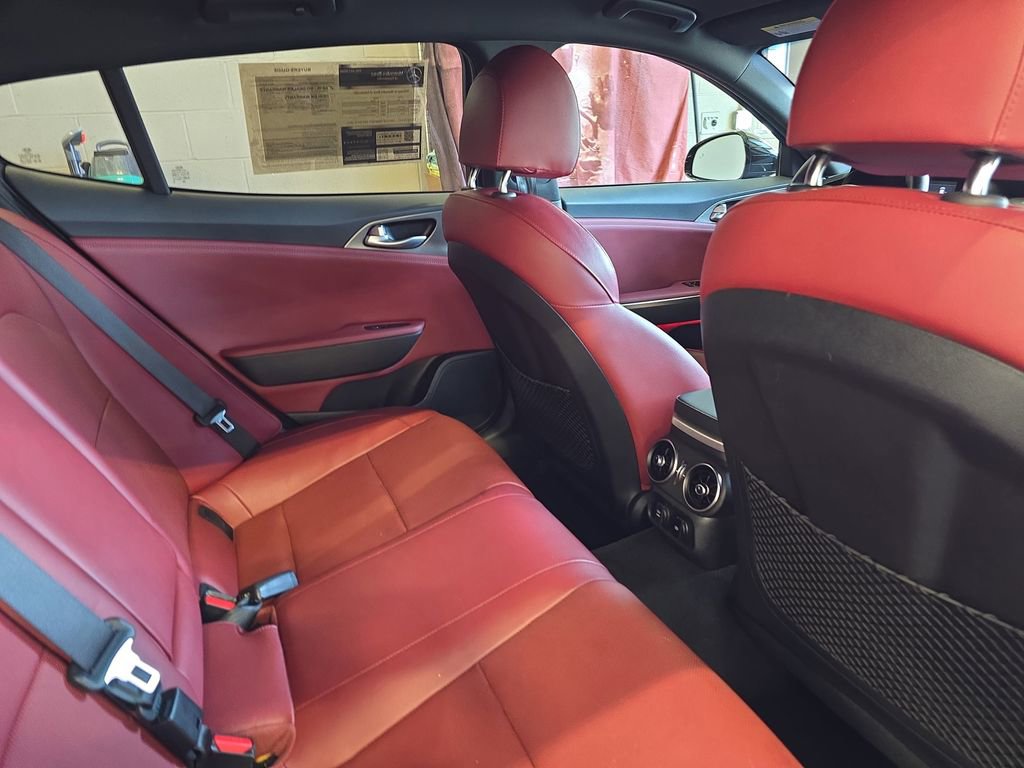 Used 2021 Kia Stinger GT image 11